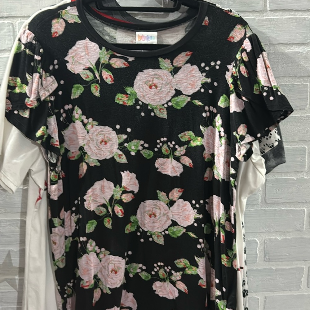 LuLaRoe top